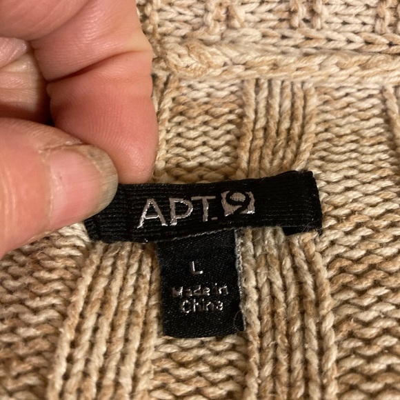 “Apt 9” cardigan - Picture 5 of 7